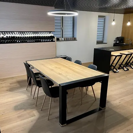 Moderni Se Soukromou Vinotekou Apartman
